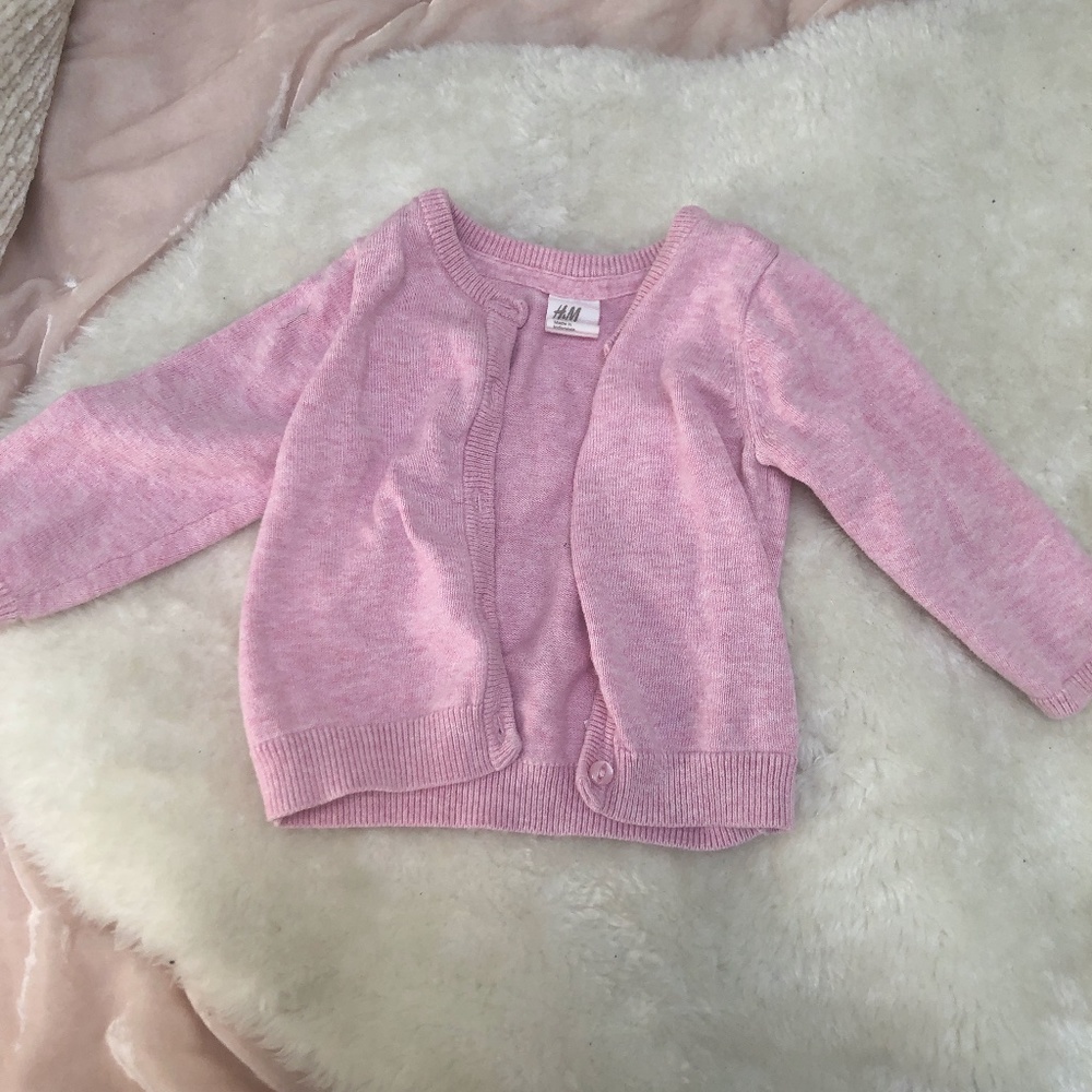 pink H&M cardigan size 4-6 mo✨
